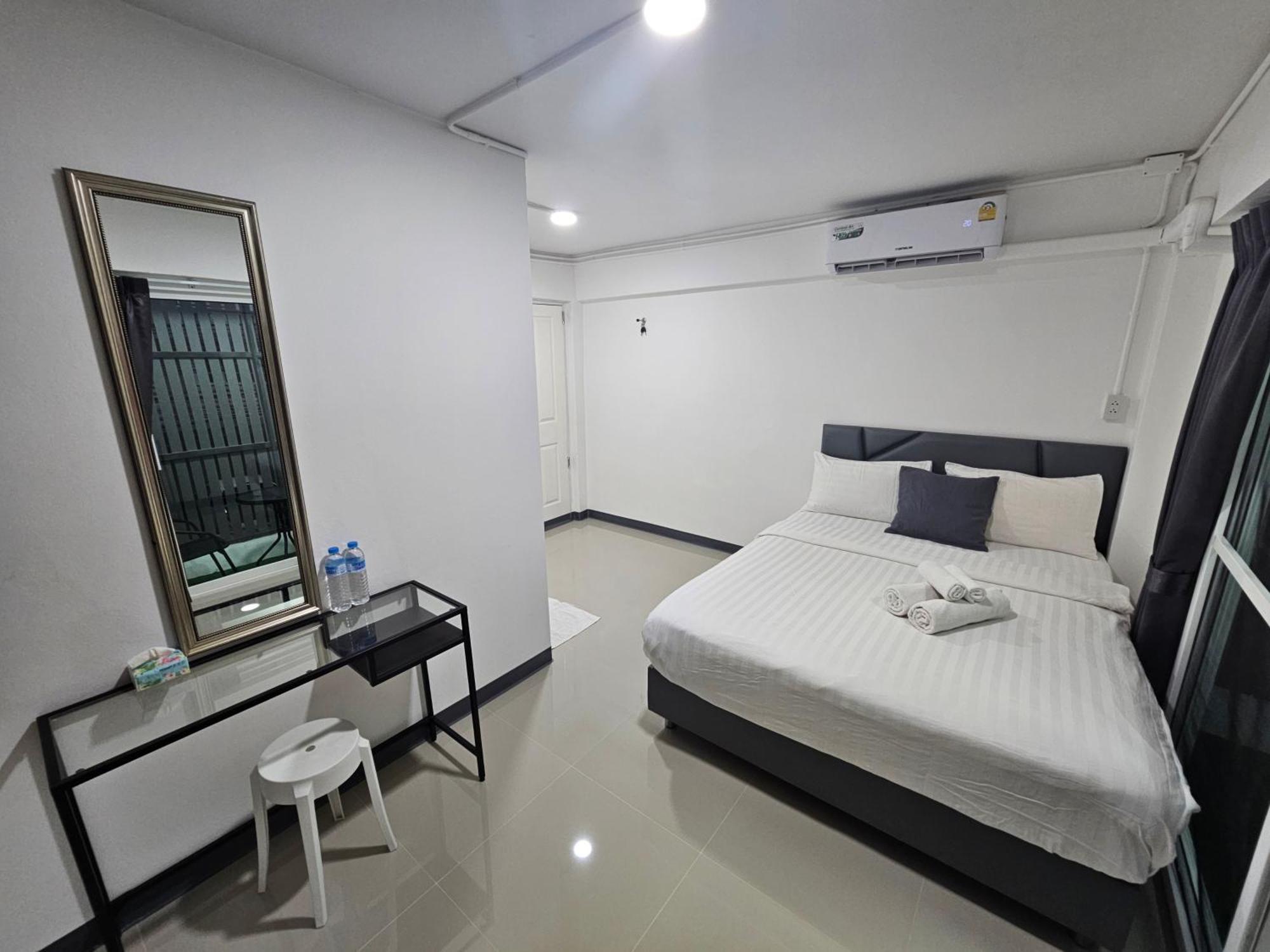 Loft 21 Apartment Romklao Bangkok Dış mekan fotoğraf